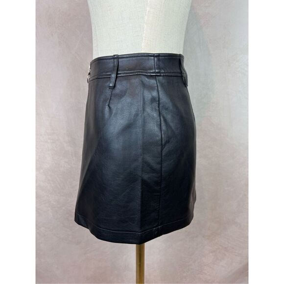 Vintage Y2K 90s Guess Pleather Mini Skirt Size Medium - Picture 3 of 7